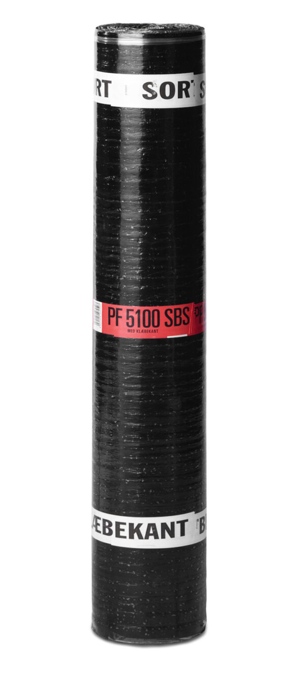 PF 5100 SBS tagpap med klæbekant, ideel til holdbare og vejrbestandige flade tage.